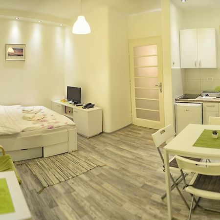 Kate Apartment Белград Экстерьер фото